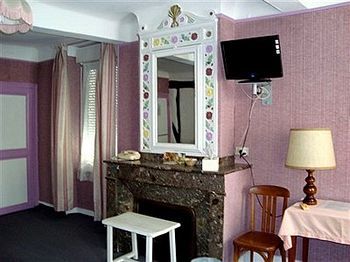 Logis Hotel Restaurant Metropole Mirande  Luaran gambar