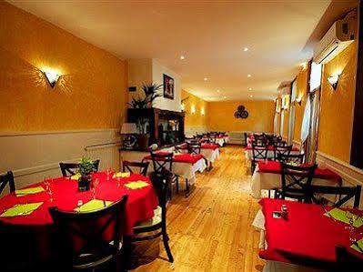 Logis Hotel Restaurant Metropole Mirande  Luaran gambar